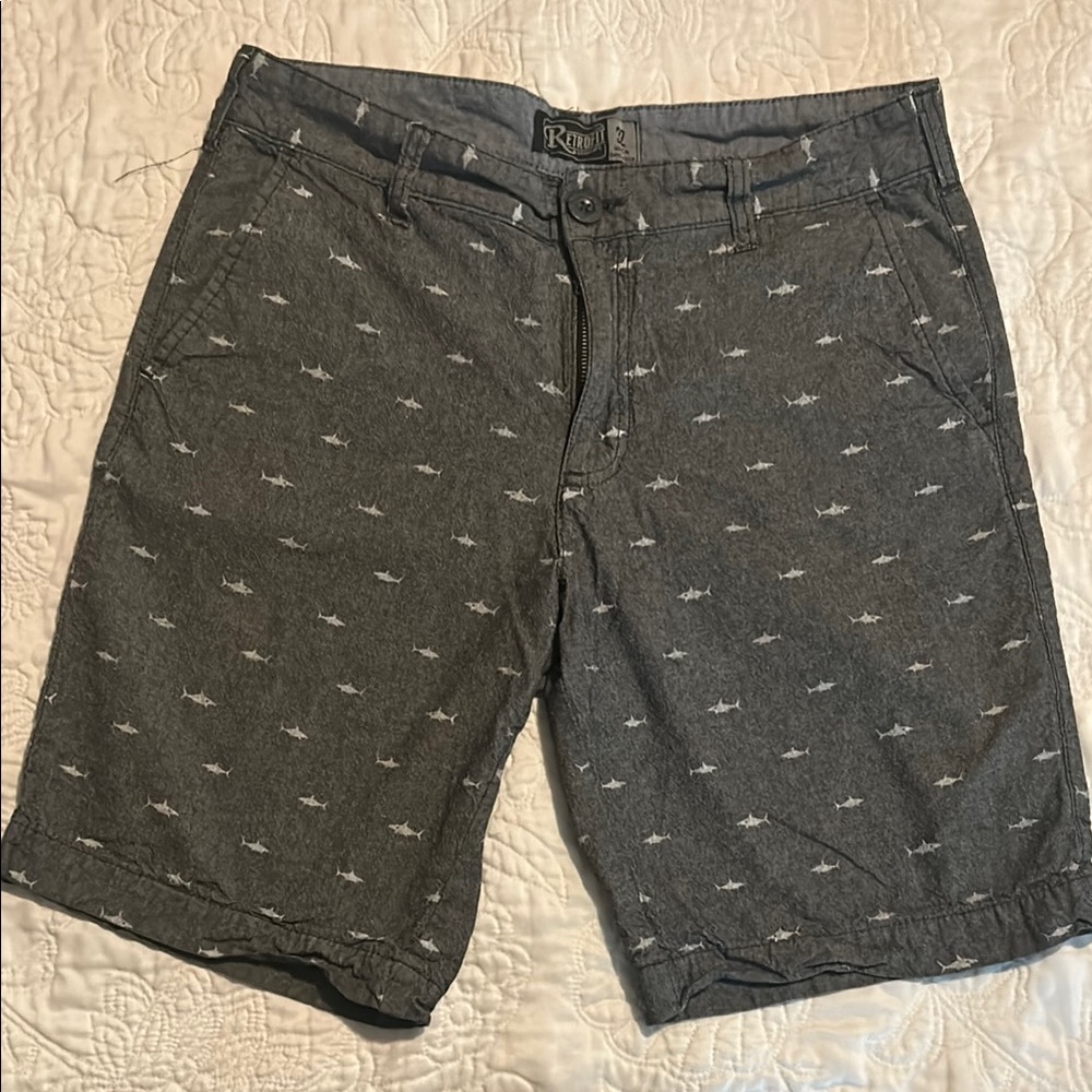 Retrofit Men's Gray Shark Pattern Shorts